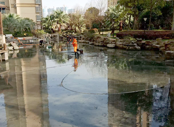 醴陵景观池淤泥清理